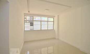 Imagem 2: Apartamento para Venda em Niterói, ICARAÍ, 2 dormitórios, 1 suíte, 1 banheiro, 1 vaga