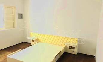 Imagem 7: A Unisol Imóveis Aluga casa com três dormitórios sendo uma suíte e três salas próximo ao