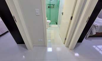 Imagem 4: Lindo apto, sacada de frente, reformado, excelente localização!