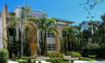 Imagem 1: Casa Alto Padrão para Venda e Aluguel em Empresarial 18 do Forte Barueri-SP