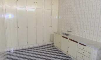 Imagem 7: Casa no Jardim Elite, com terreno medindo 260 m² e construção com 200