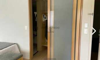 Imagem 3: Flat com 2 Quartos e 2 banheiros.Imóvel arejado e mobiliado(camas, TV, sofá, frigobar e cl