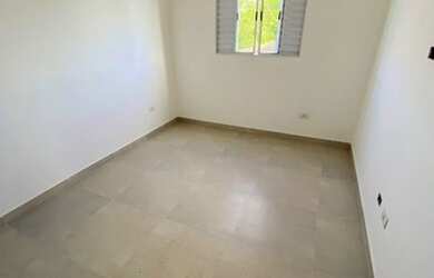 Imagem 7: Sobreposta Alta com 2 Dormitórios em Condomínio na Vila Tupi, Primeira Casa com Sacada