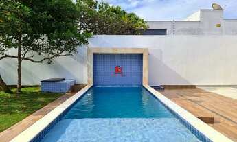 Imagem 7: Casa térrea, piscina com cascata com 3 suítes sendo 1 master com closet + escritório todas