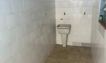 Imagem: Casa de vila no centro de Realengo