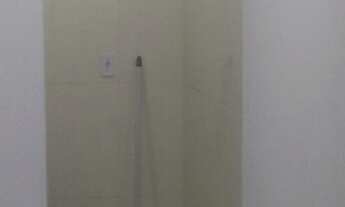 Imagem 3: QUITINETI Casa com 1 dormitório