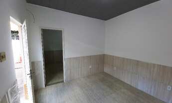 Imagem 4: Aluga-se uma Ótima Casa de Vila com 01 Quarto em Realengo