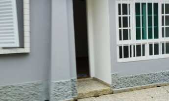 Imagem 4: Terreno 10 x 30 com 2 casas construídas