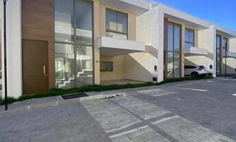 Imagem 2: Casa 4/4 sendo 3 suítes Priscila Dutra