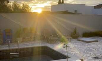 Imagem 2: Belíssima casa no condomínio Jardins Barcelona, área gourmet, piscina com hidromassagem