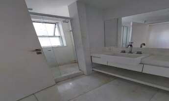 Imagem 5: Apartamento tem 298 m² com 4 suítes no Península Font Vieille