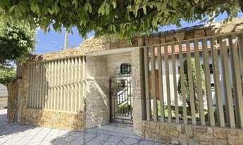 Imagem: Casa com 4 dormitórios à venda, 192 m²