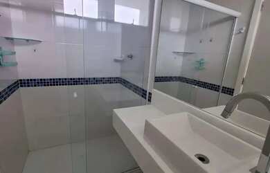 Imagem 11: Casa para aluguel com 1000 metros quadrados com 5 quartos em Busca Vida (Abrantes) - Camaç