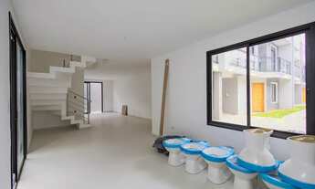 Imagem 4: Sobrado para venda possui 17666 metros quadrados com 3 quartos em Santa Felicidade - Curit