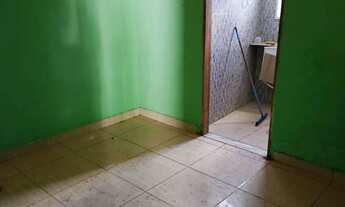 Imagem 4: Terreno de 2.300M² com 1 casa e 2 kitnets construída