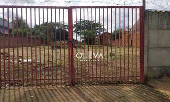 Imagem: Terreno à venda, 1000 m² por R$ 450.000,00