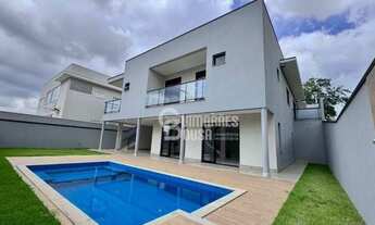 Imagem: Casa de Alto Padrão com 4 Suítes no Condomínio