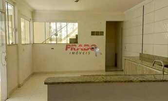 Imagem 3: Sobrado à venda em Maringá, Jardim São Clemente, com 3 quartos, com 210 m²