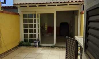 Imagem 4: Casa de 3 Andares com Pátio e Churrasqueira Próxima ao Bourbon Country