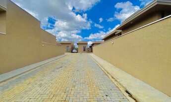 Imagem 2: Em Bom Jesus dos Perdões você encontra um condomínio novinho de casas térreas NÃO geminada