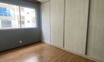 Imagem 7: Amplo apartamento de três dormitórios com suíte próximo ao Shopping Beira-mar Florianópoli