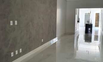 Imagem 2: Vende-se casa na " PLANTA "de Três suítes, sala Pé direito Alto, piscina e local