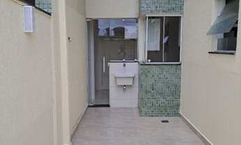 Imagem 6: Bairu - 2/4, suíte, frente, bem iluminado, área de serviço, rua exclusivamente residencial