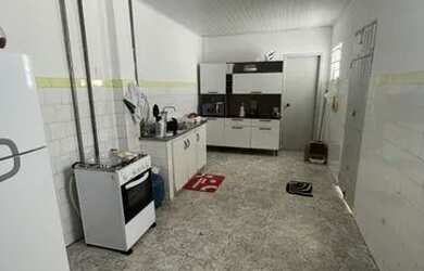 Imagem 7: Casa em frente à praça camerindo !