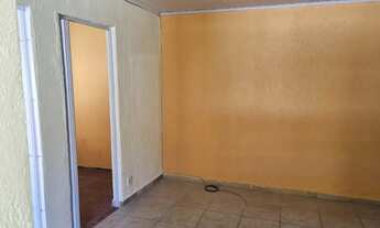 Imagem 7: Casa dos Fundos para Locação com 2 Dorm e 1 vaga, próximo de vias de transportes público