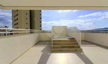 Imagem 6: Cobertura duplex de alto padrão. Elevador privativo