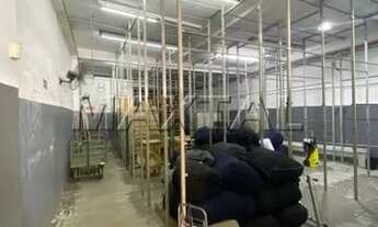 Imagem 5: Galpão com 3 andares, 8 salas, 11 banheiros, 32 câmeras de segurança, cozinha,1780 metros