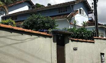 Imagem 2: Excelente casa com potencial para duas famílias. 6quartos. 231,00m². R$ .760.000,00