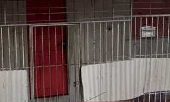 Imagem: Casa de madeira e alvenaria porão,leia