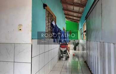 Imagem 5: Vendo imóvel com 3 quartos de esquina na av. comercial no Bairro Floresta