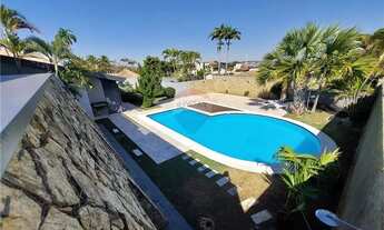 Imagem: Encantadora Residência de Luxo com 5 Suítes