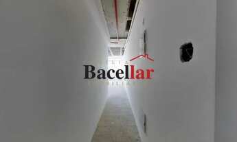 Imagem 6: Blue Office - Colado no metrô