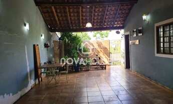 Imagem 7: CASA AMPLA DE ESQUINA, COM BOM ESPAÇO LIVRE