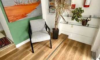 Imagem 3: Aluguel Anual: Apartamento com 3 quartos sendo 1 suíte, mobiliado na quadra do mar, Barra