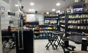 Imagem 4: Vendo ou troco por carro. Empório e conveniência no centro de Balneário Camboriú