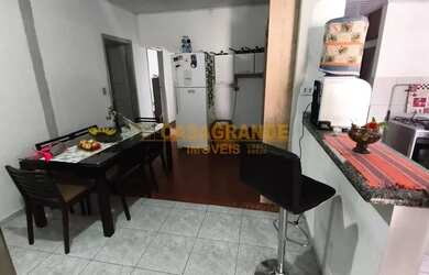 Imagem 7: Casa com 3 Quartos 230 mts² a Venda no Bairro de Santana