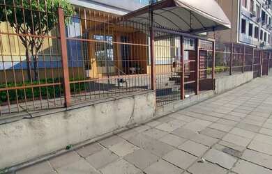 Imagem 2: Apartamento térreo 2 quartos com amplo pátio em L no bairro Santana