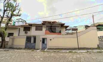 Imagem: Casa com 6 quartos à venda em Fradinhos