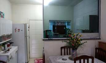 Imagem 3: Casa bem localizada perto de escolas e transporte público e comercio