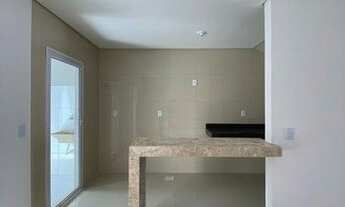 Imagem 7: Casa em residencial fechado às margens de uma avenida principal