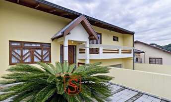 Imagem 2: Excelente Casa 4 quartos e 2 vagas à venda em Santa Felicidade