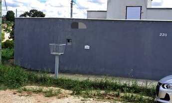 Imagem: Casa em esmeraldas de porteira fechafa