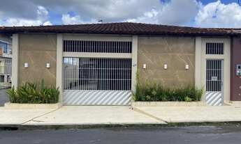 Imagem 2: Casa para venda possui 100 metros quadrados com 4 quartos em Cidade de Deus - Manaus - AM