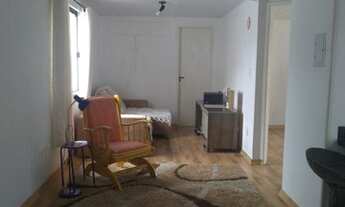 Imagem 3: Quarto e banheiro individuais para mulher