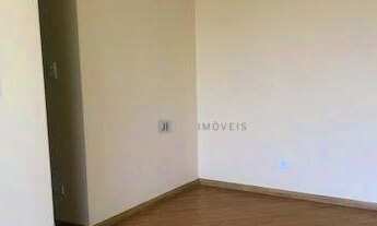 Imagem 3: Apartamento com 3 dormitórios, sala ampla para 2 ambientes, 1 banheiro, 4 vagas de garagem