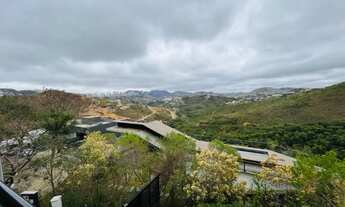 Imagem 1: Linda casa moderna com vista definitiva em local reservado